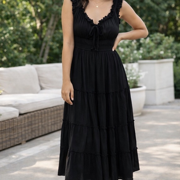 No Boundaries Dresses & Skirts - No Boundaries Black Midi Dress M Ruffle Tiered Casual Chic
